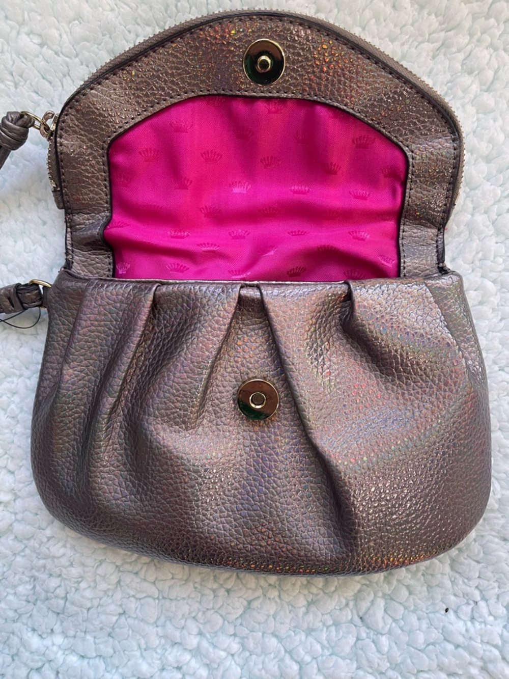 Juicy Couture Iridescent Pewter Wristlet Clutch-NWT - Picture 2 of 10